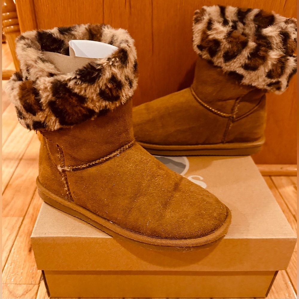 Apres Leopard Faux Fur Boots